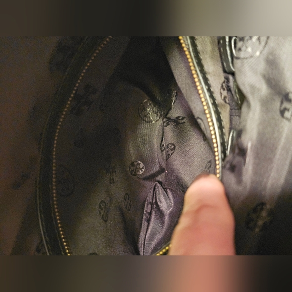 Tory Burch Thea Foldover Crossbody Bag - Picture 14 of 14